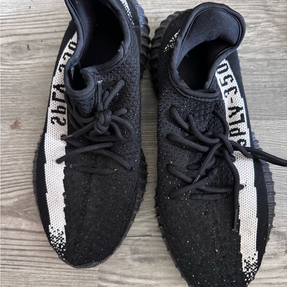 Black and White Yeezy Athletic Sneakers